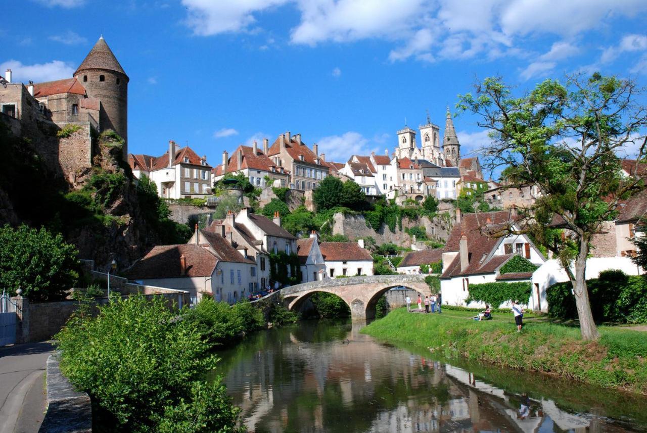 Hotel Du Commerce Semur-en-Auxois Bagian luar foto